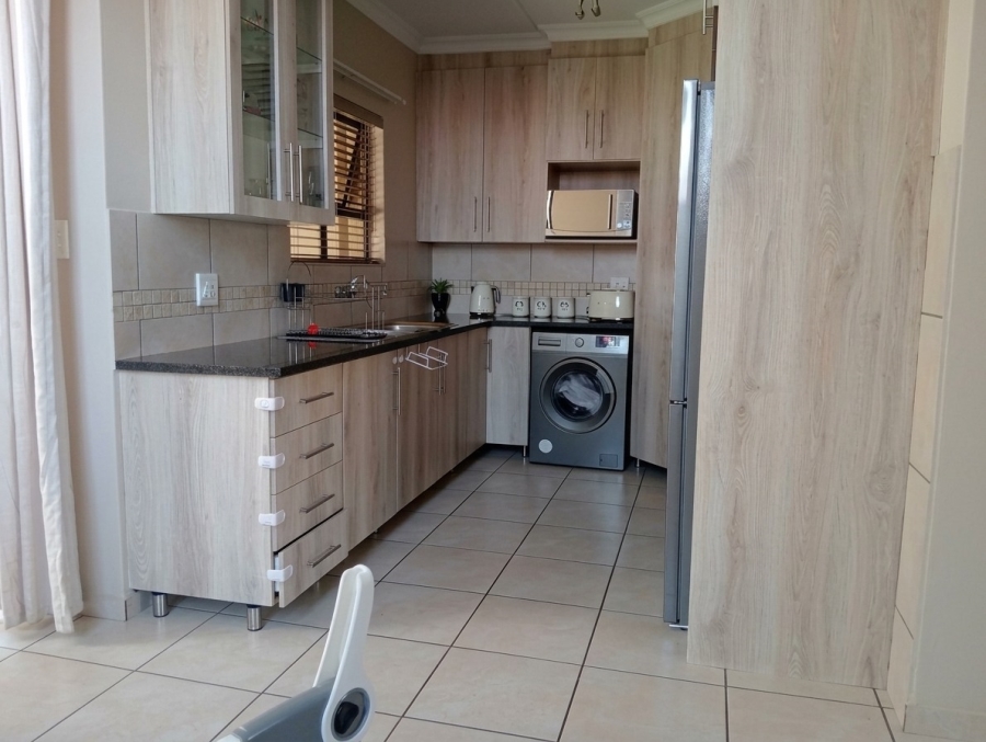 To Let 3 Bedroom Property for Rent in Waterval East North West